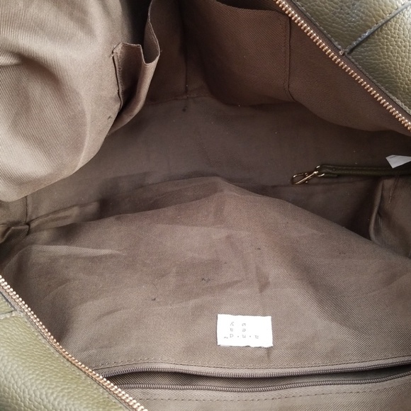 Crossbody - Picture 2 of 3